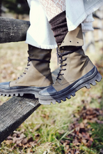 Charger l&#39;image dans la galerie, Free People Goldie Lug Lace Up Boots