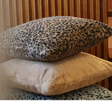 Load image into Gallery viewer, Rino &amp; Pelle Barocco Cushion