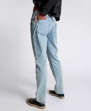 Charger l&#39;image dans la galerie, One Teaspoon Kansas Acid Truckers Low Waist Jeans